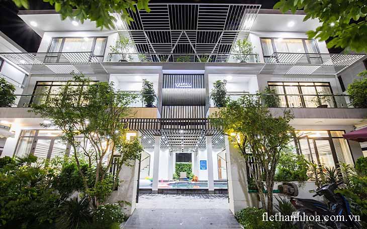 Cảnh quan bên ngoài villa khánh châu